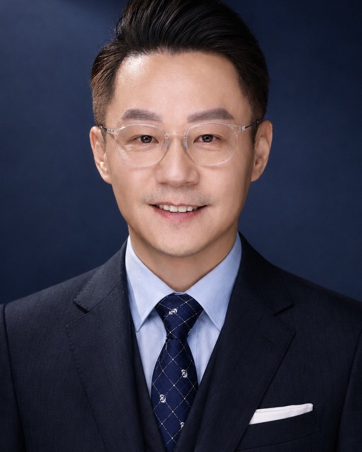 張奕晟 James